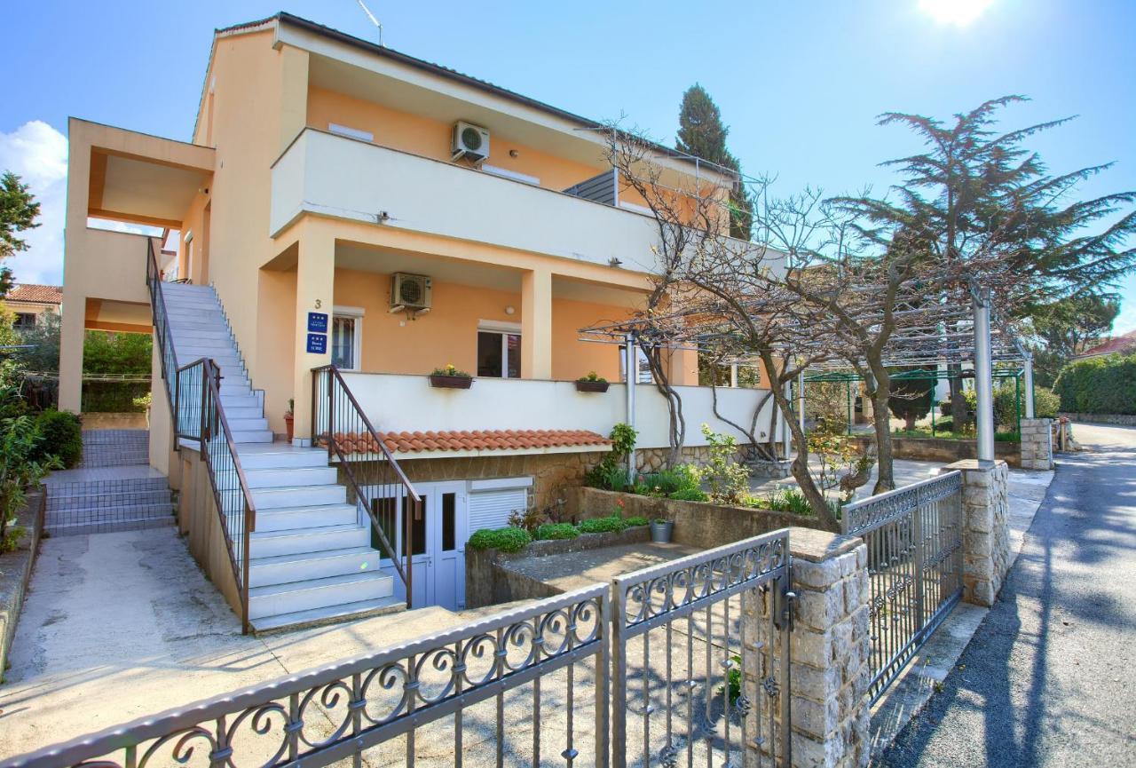 Apartments Petra Veglia Exterior foto