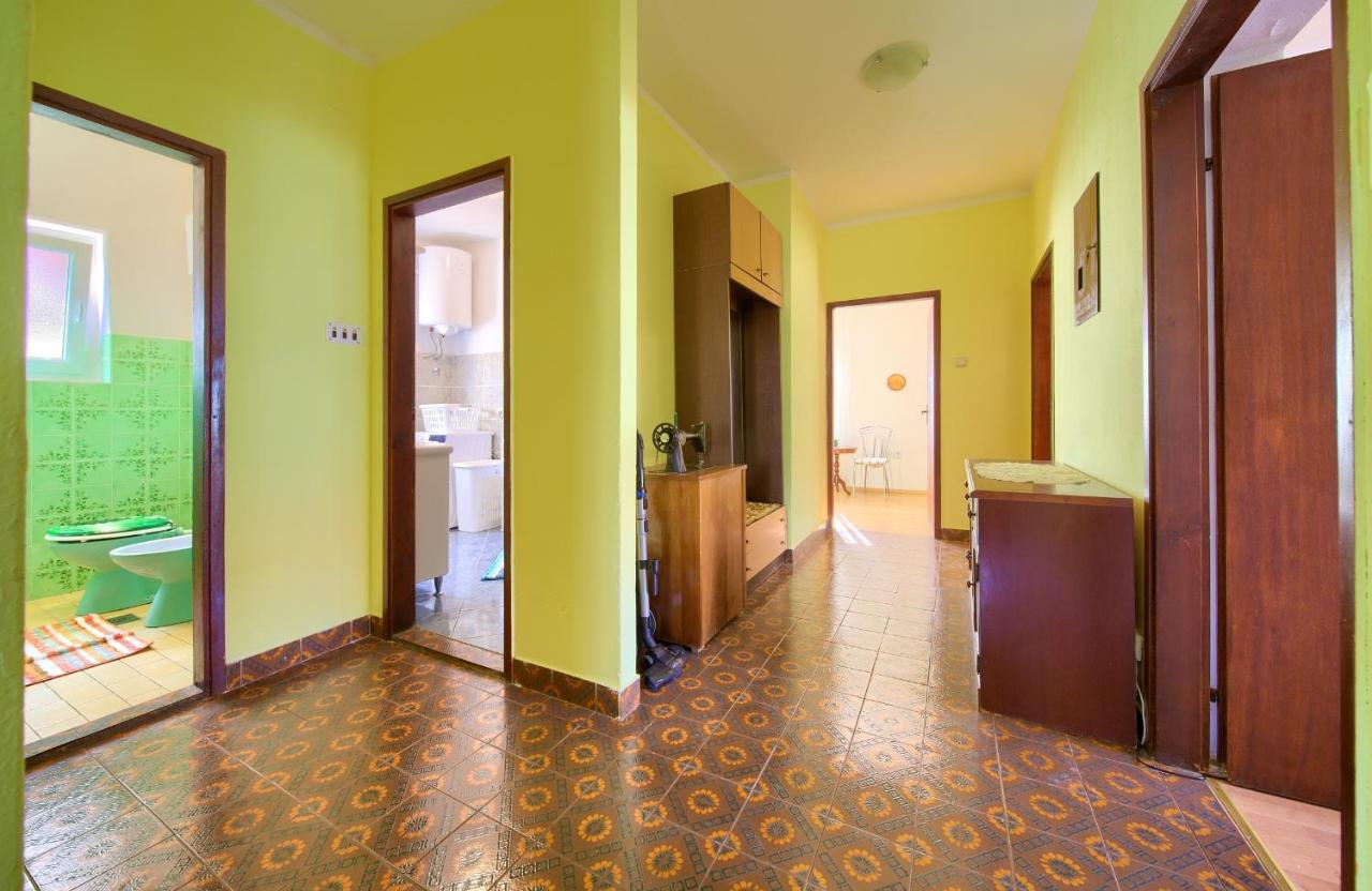 Apartments Petra Veglia Exterior foto