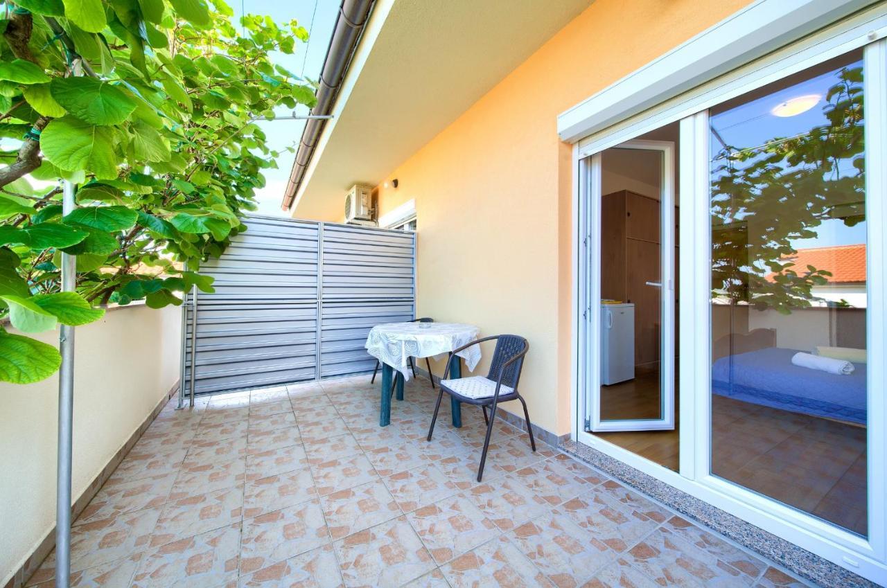 Apartments Petra Veglia Exterior foto