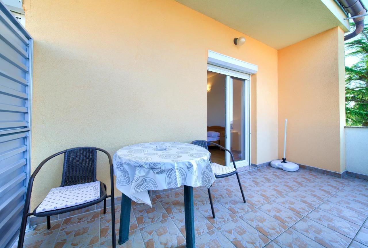 Apartments Petra Veglia Exterior foto